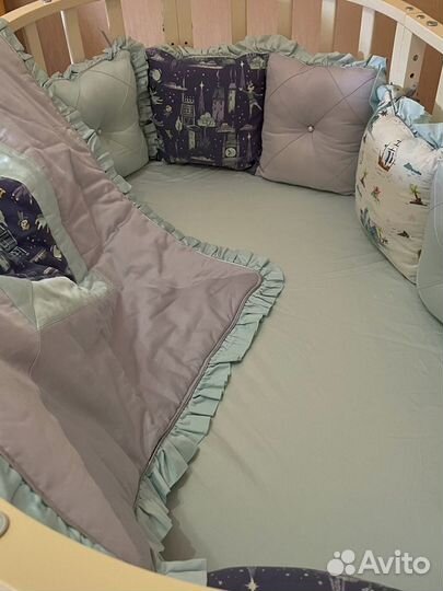 Кроватка детская с комплектом