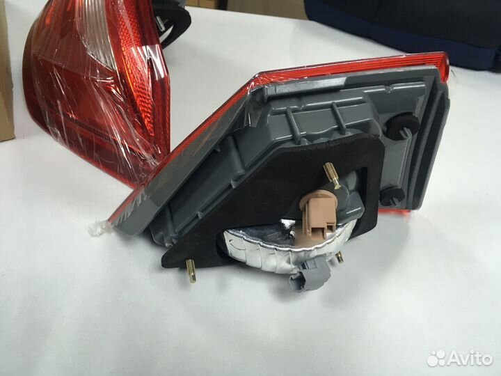 Фонарь задний внутренний Лада Веста аналог