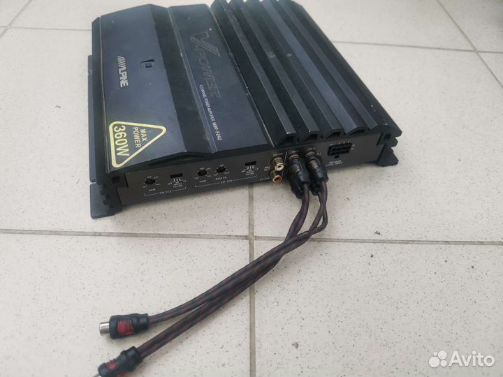 4-канальный усилитель Alpine mrp-f242