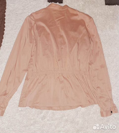 Блуза бежевая фирмы odri