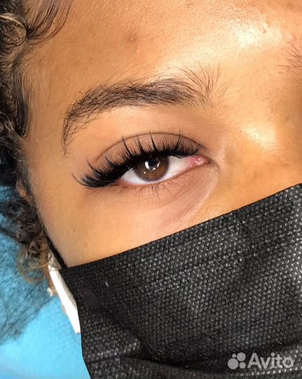 Наращивание ресниц с выездом на дом или в салоне