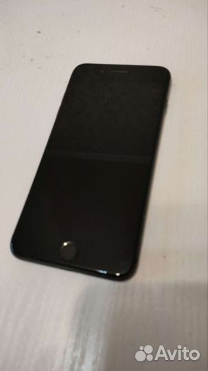 iPhone 8 plus 64gb разбитый