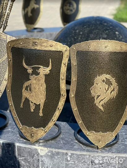 Подставка под шампуры Щит