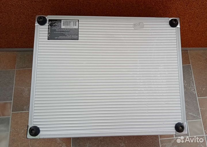 Кейс металлический для косметики или украшений