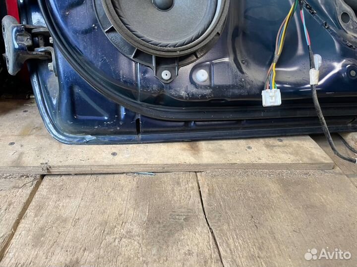 Дверь передняя правая Toyota Corolla 150