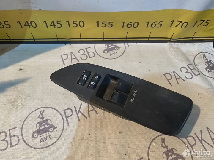 Блок управления стеклоподъемниками Toyota Auris 15