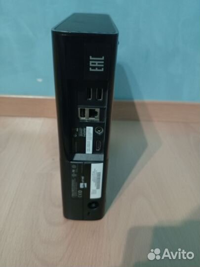 Xbox 360 slim e + 111 игр+ 2 геймпада