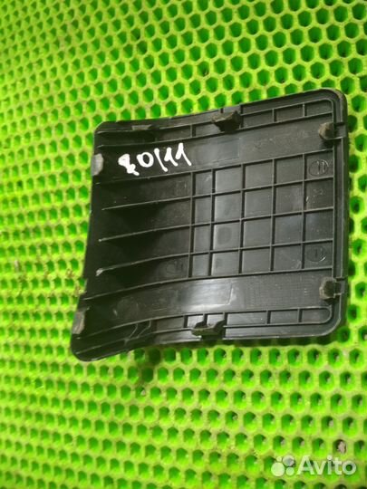 Заглушка обшивки багажника правая Kia Picanto 3