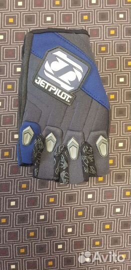 Перчатки jetpilot