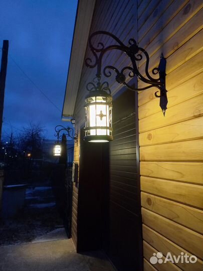 Кованые бра на крыльцо