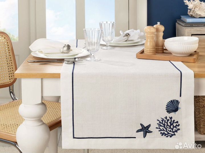Скатерть дорожка на стол новая Madame Coco