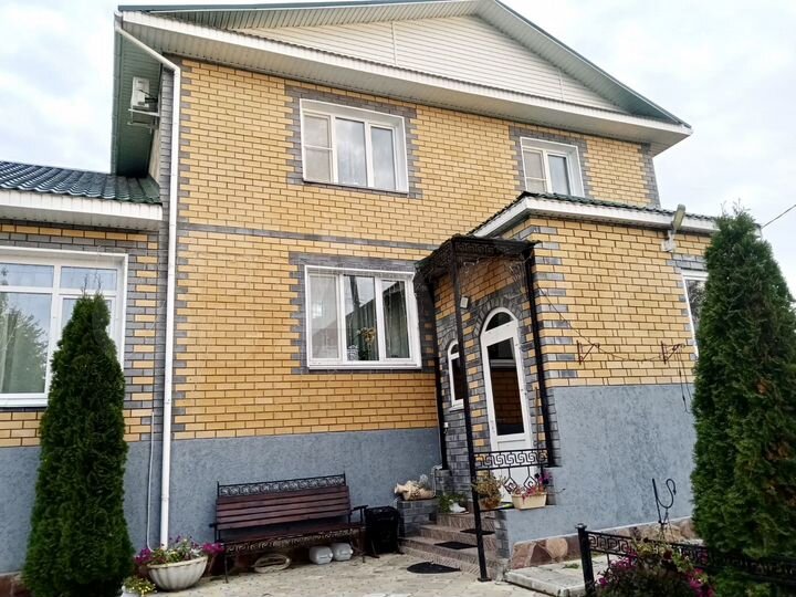 Коттедж 282 м² на участке 9,3 сот.