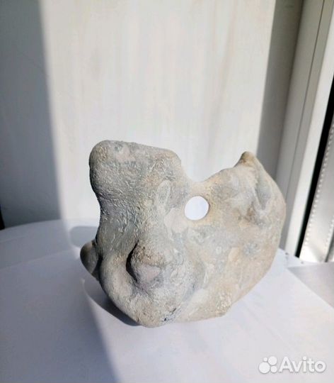 Камень кремень чёрный с отверстием