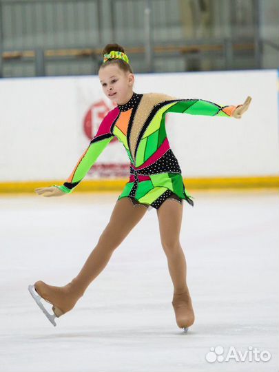 Платье для выступления по фигурному катанию