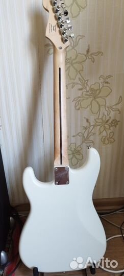 Электрогитара Squire Bullet Strat