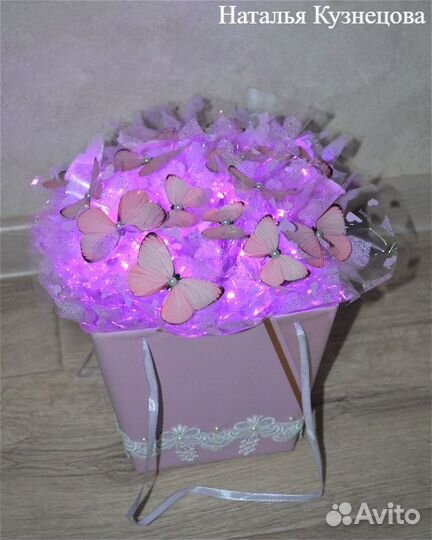 Коробка-букет из бабочек, с подсветкой
