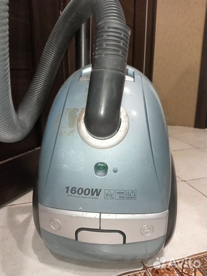 Пылесос LG VC3716N