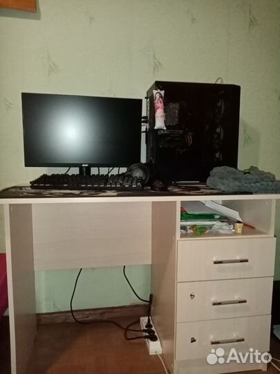 Стол письменный, компьютерный