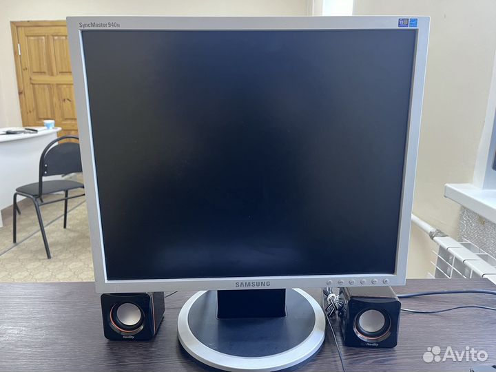 Монитор Samsung 19 дюймов