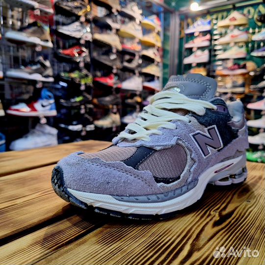 Кроссовки New Balance 2002R