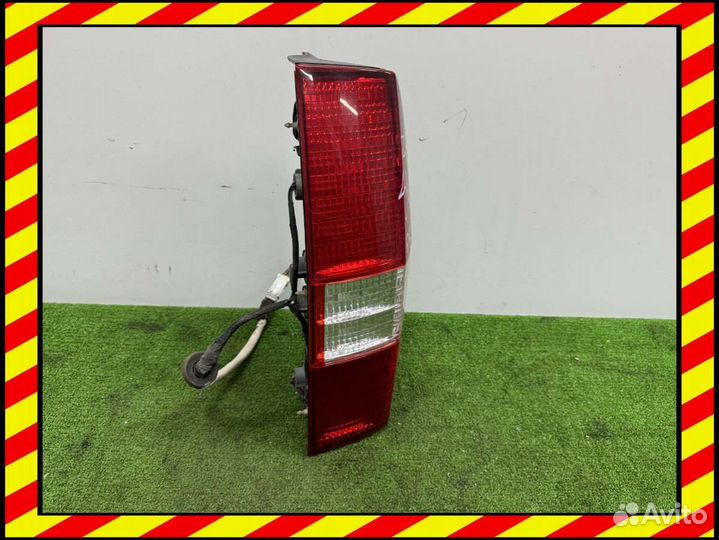 Фонарь задний левый Mitsubishi Space Wagon 3 0