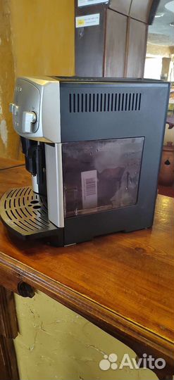 Кофемашина delonghi