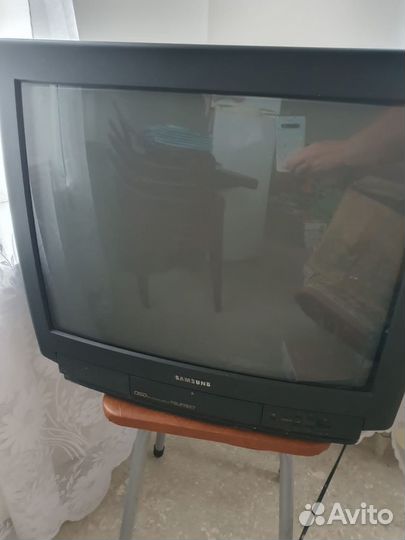 Продам телевизор бу