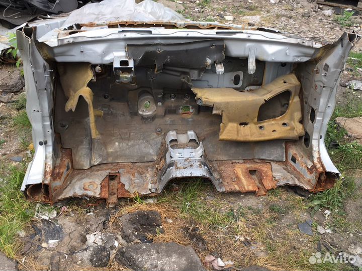 Передняя часть Hyundai Accent