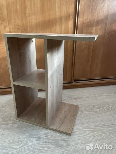 Придиванный столик (полка)