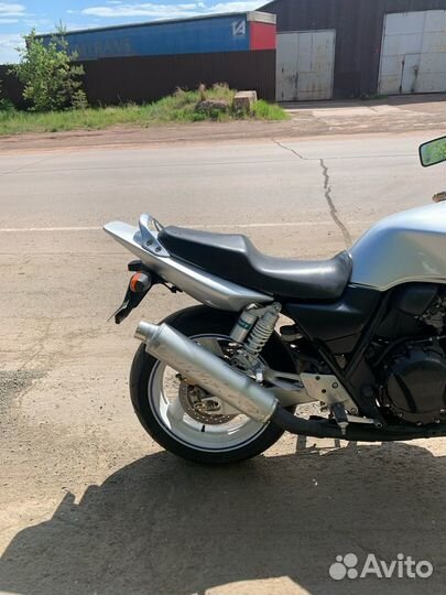 Honda cb400sf vtec 3