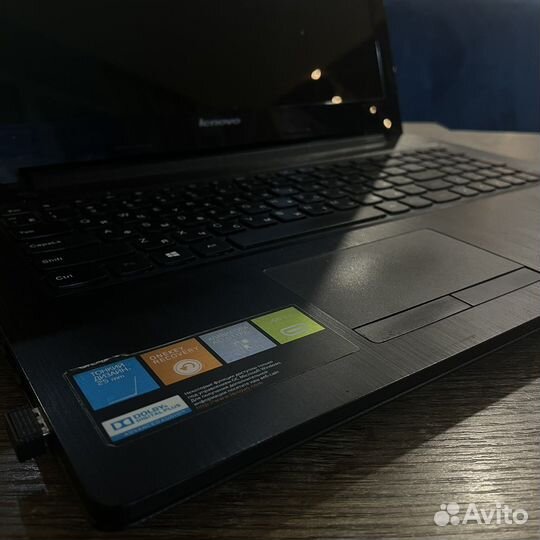 Ноутбук asus