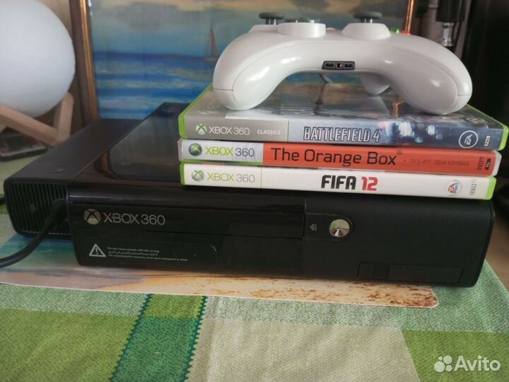 Xbox 360 E. 250 Гб