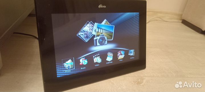 Цифровая фоторамка Ritmix RDF-1002