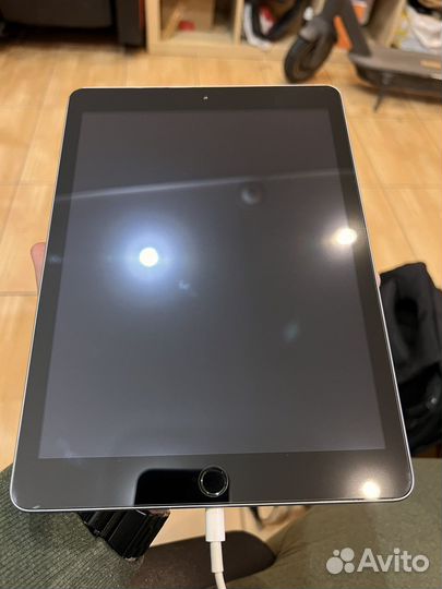 Apple iPad 5-го поколения (2017)