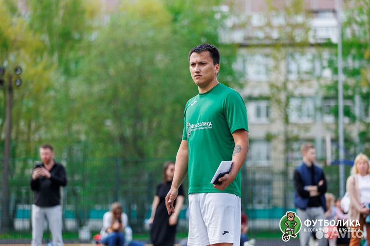 Детский тренер по футболу