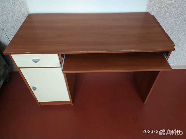 Письменный стол