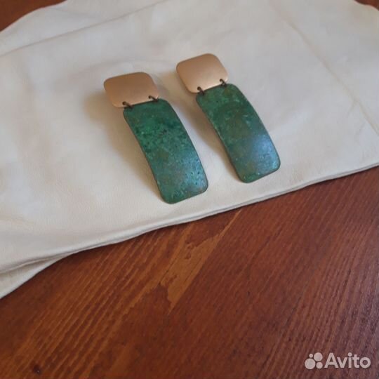 Серьги зелёные длинные бижутерия
