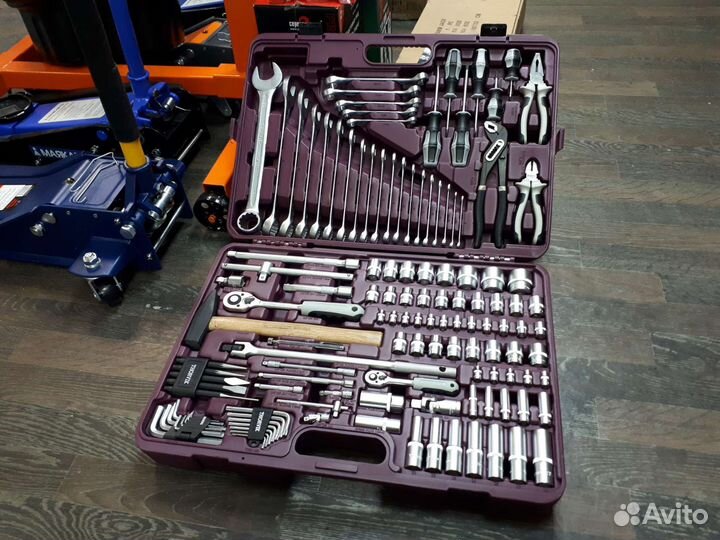 Набор инструментов Thorvik 127 предметов