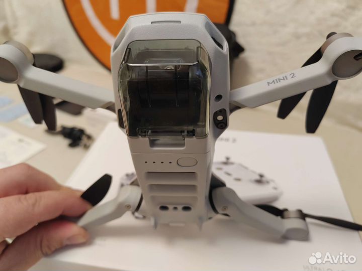 Квадрокоптер DJI Mini 2 Fly More combo