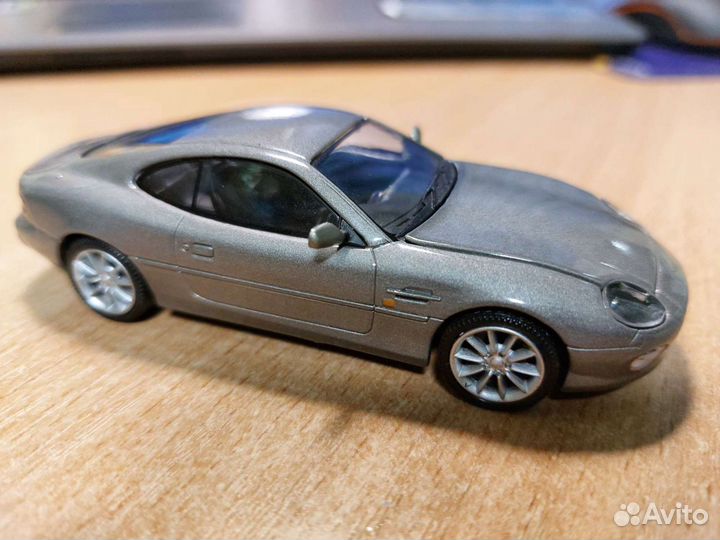 Модель автомобиля Aston Martin DB7