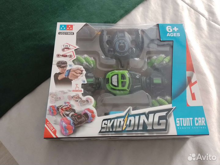 Машинка детская радиоуправляемая