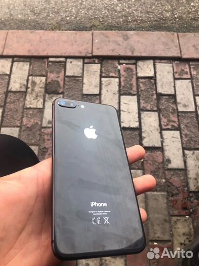 iPhone 8 Plus, 64 ГБ