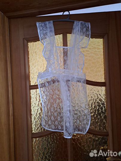 Белый школьный фартук