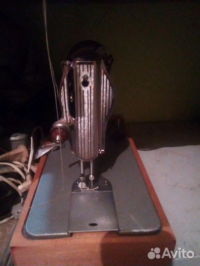 Швейная машина Подольск ручной привод