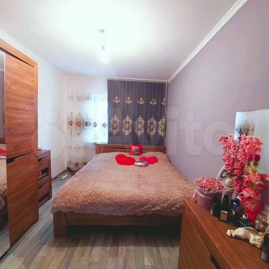 Дом 280 м² на участке 6,4 сот.