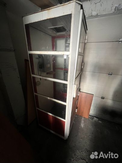 Телефонная будка Таксофон