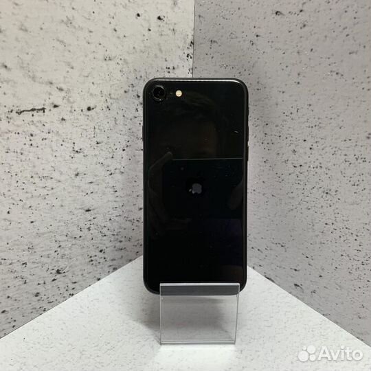 Apple iPhone SE (2020) 3/64 Гб Смартфон