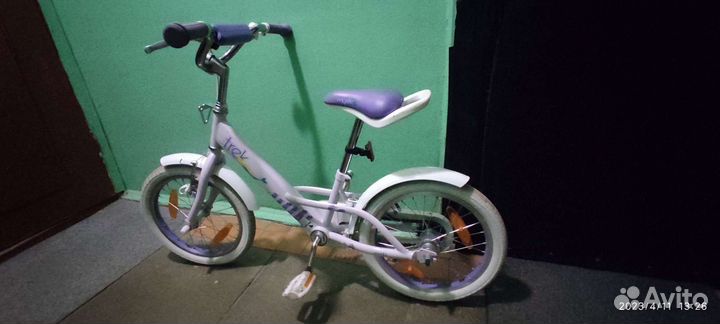 Велосипед с доп.колесами детский trek mystic 16