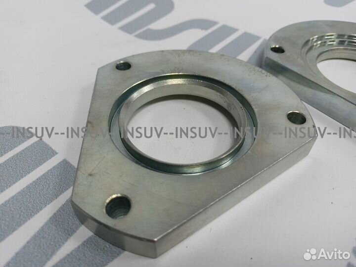 Крышки стальные переднего редуктора Нива 2121