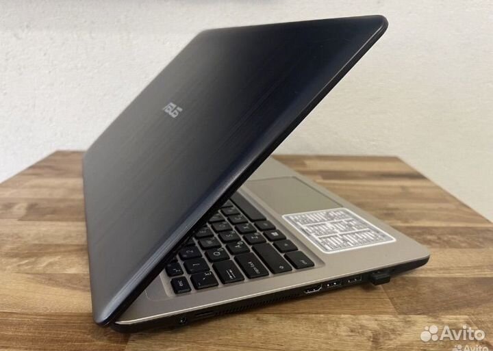 Ноутбук asus на запчасти